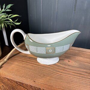 Vintage Wedgwood Gravy Boat in Green Asia Pattern R4310 Fine Bone China